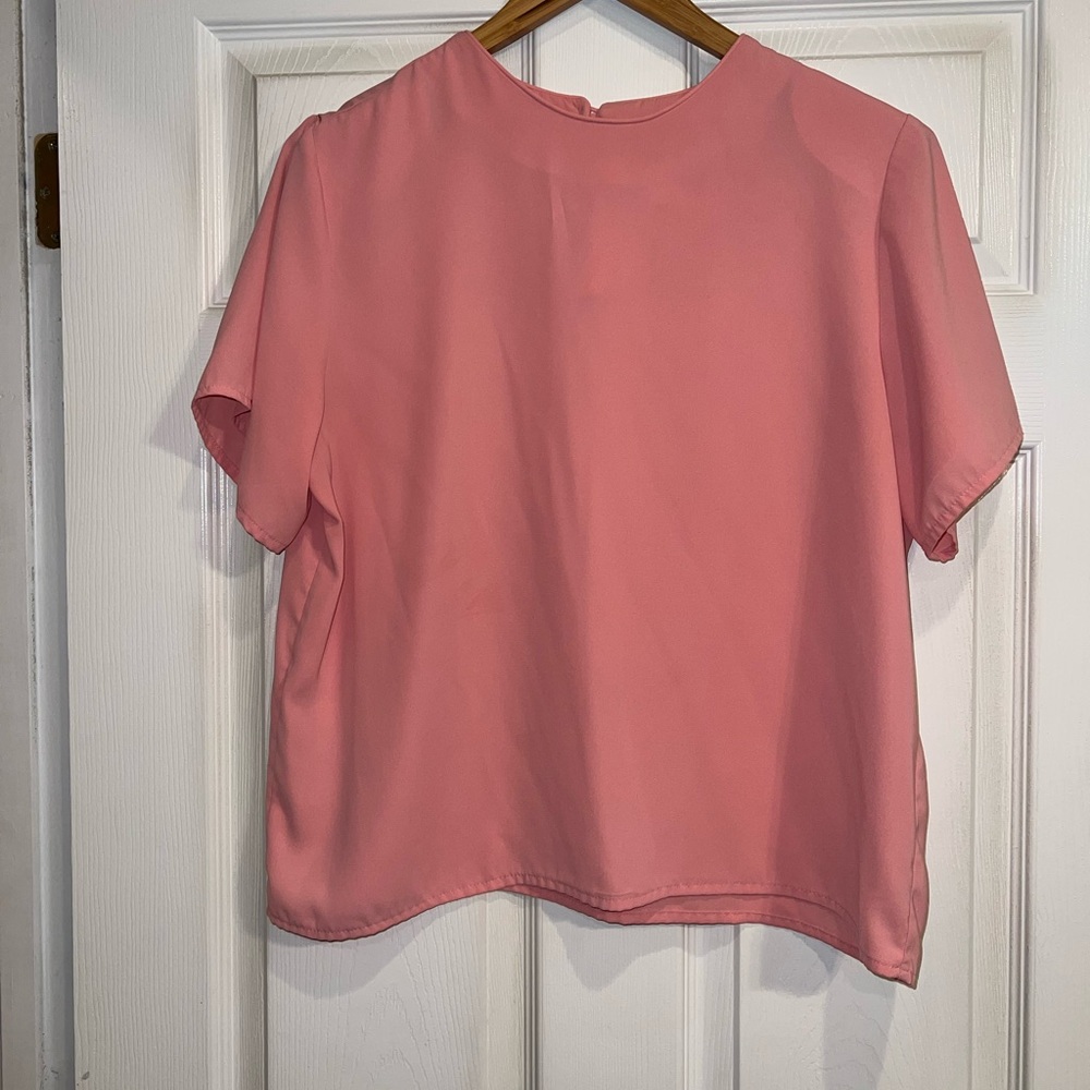Dress Barn Blouse. PTP is 21”